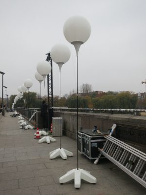 Lichtballons auf der Oberbaumbrücke