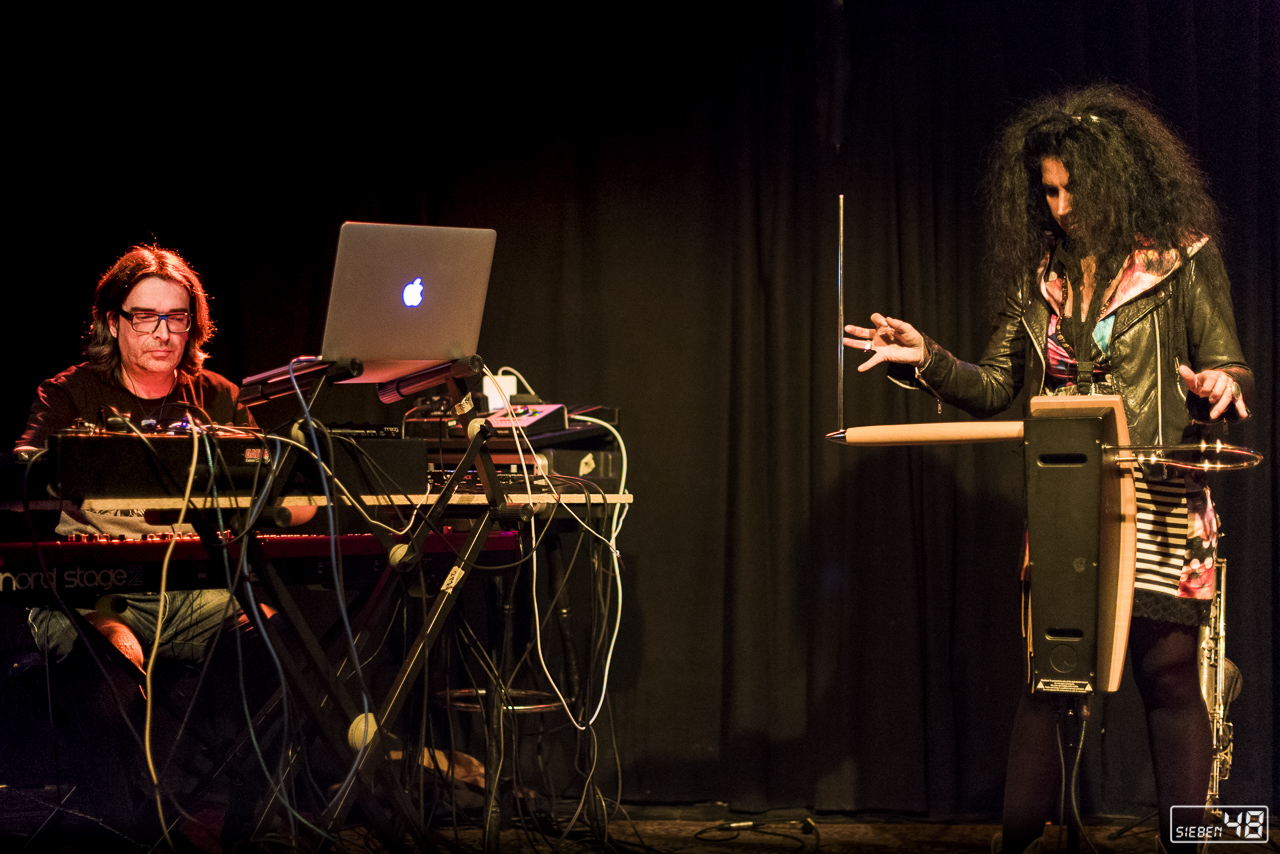 Hans Wanning, Gilda Razani